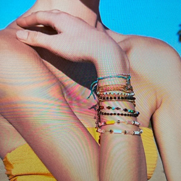 Unwritten Multicolor Beaded Bracelet NWOT - Picture 2 of 3